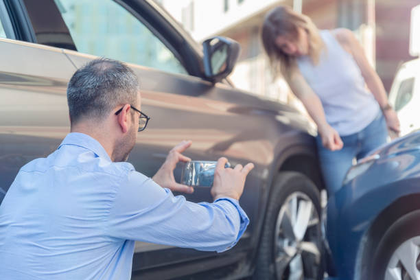 Professional Commercial Auto Insurance technician working in St. Petersburg, FL